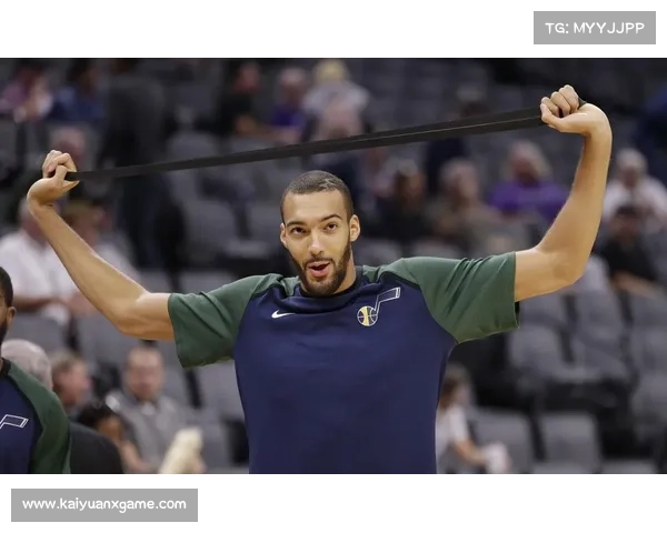 快艇以2年1800万签约洛佩兹 强化禁区防守提升整体实力