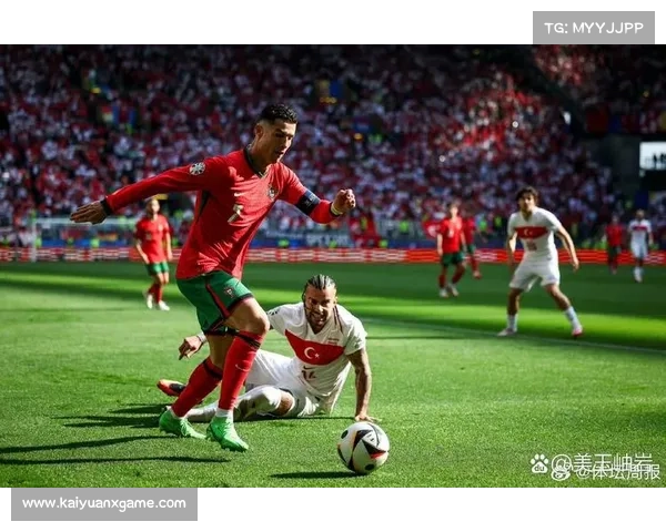 葡萄牙首发对阵匈牙利 C罗 B费维蒂尼亚领衔出战